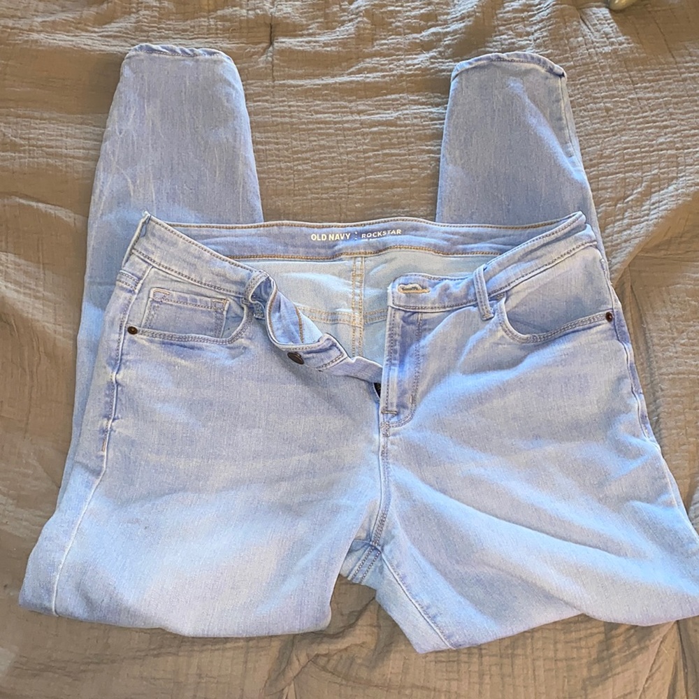 Light wash Old Navy Skinny jeans